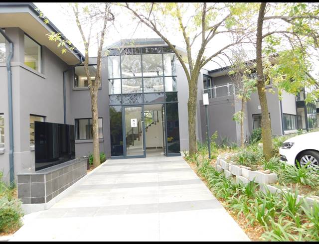 333M² OFFICE FOR SALE IN WOODMEAD
